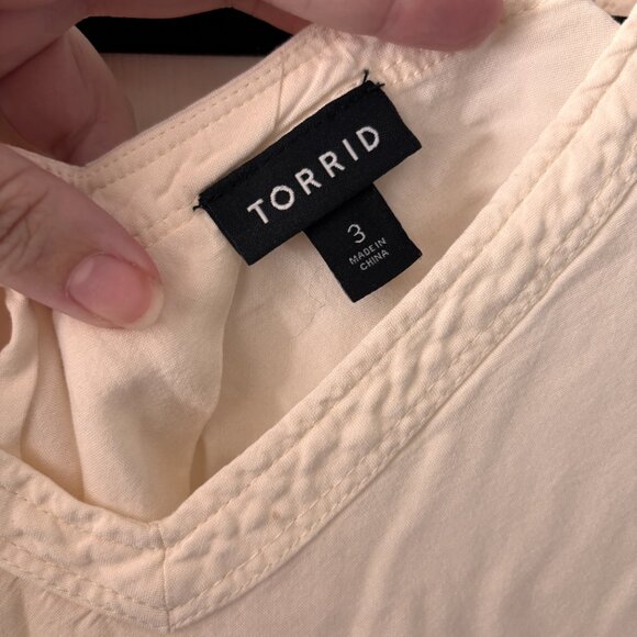 Light Weight Cream Torrid Blouse - Picture 3 of 5